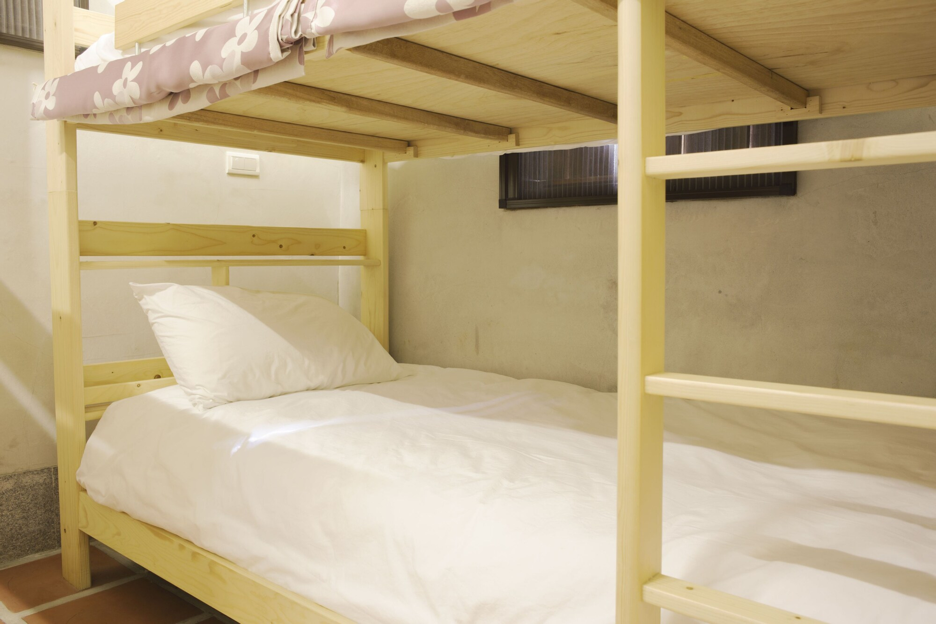 Room 9