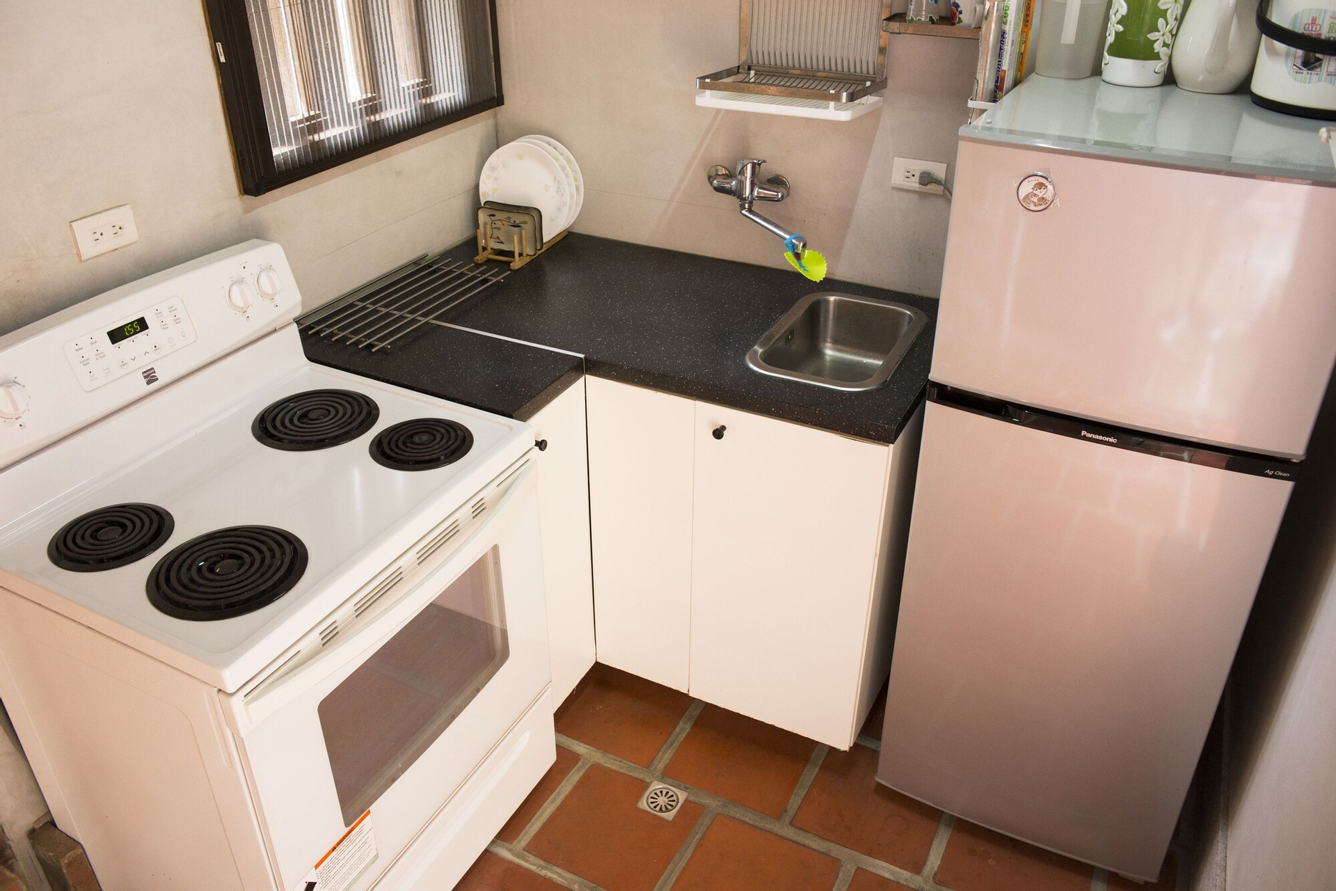 Shared Kitchen 8