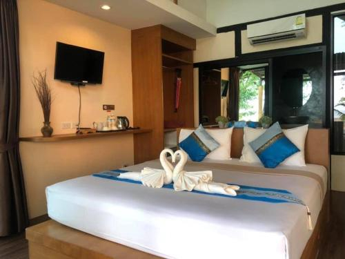 Bedroom, Mook Tamarind Resort, Kantrang