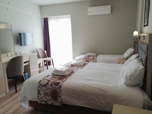 Bedroom 4, BOLU GRAND KOROGLU OTEL, Merkez