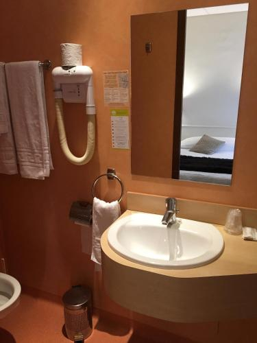 Bathroom, Hotel Du Nord, Meurthe-et-Moselle