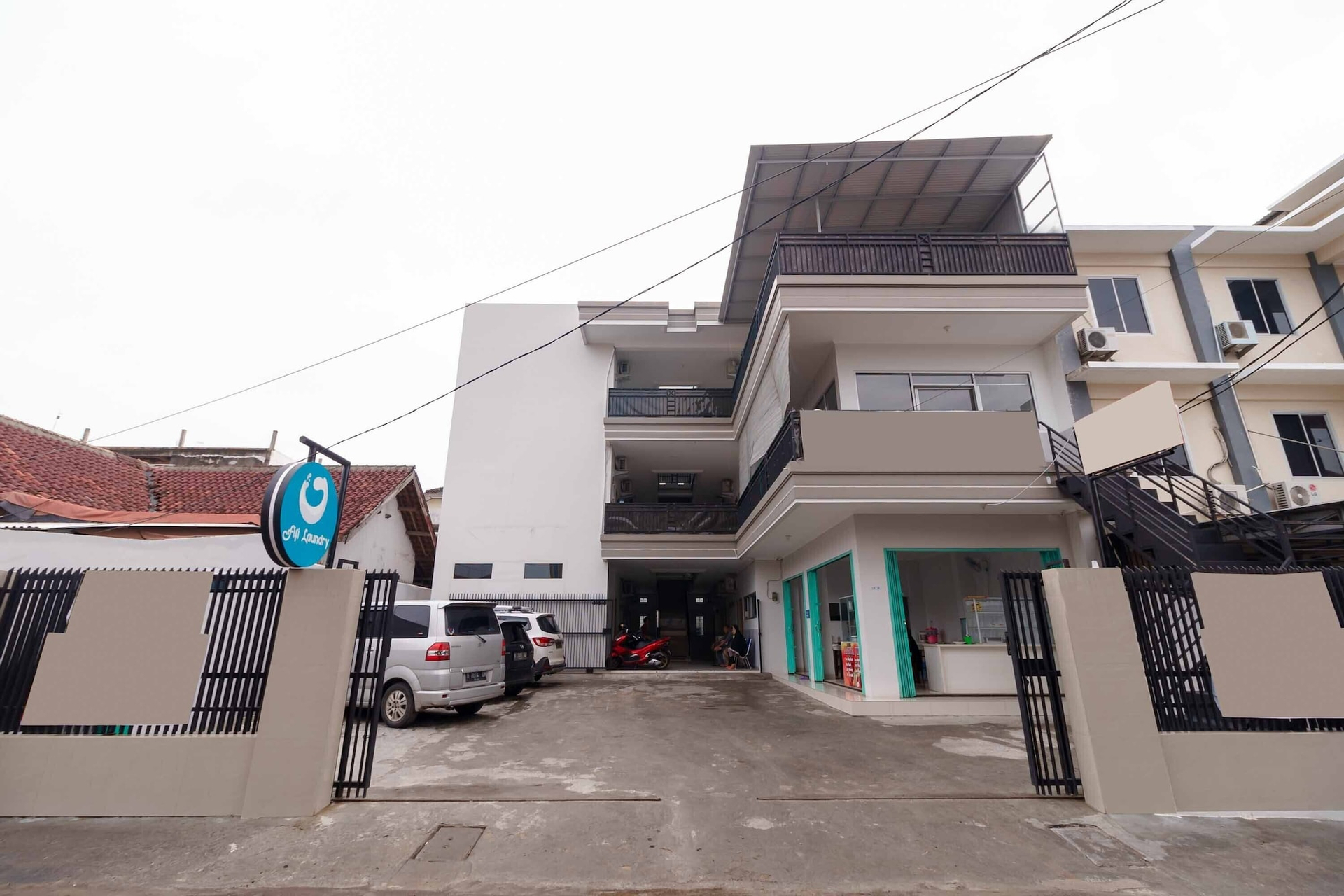 RedDoorz syariah near Stasiun LRT Bumi Sriwijaya, Palembang