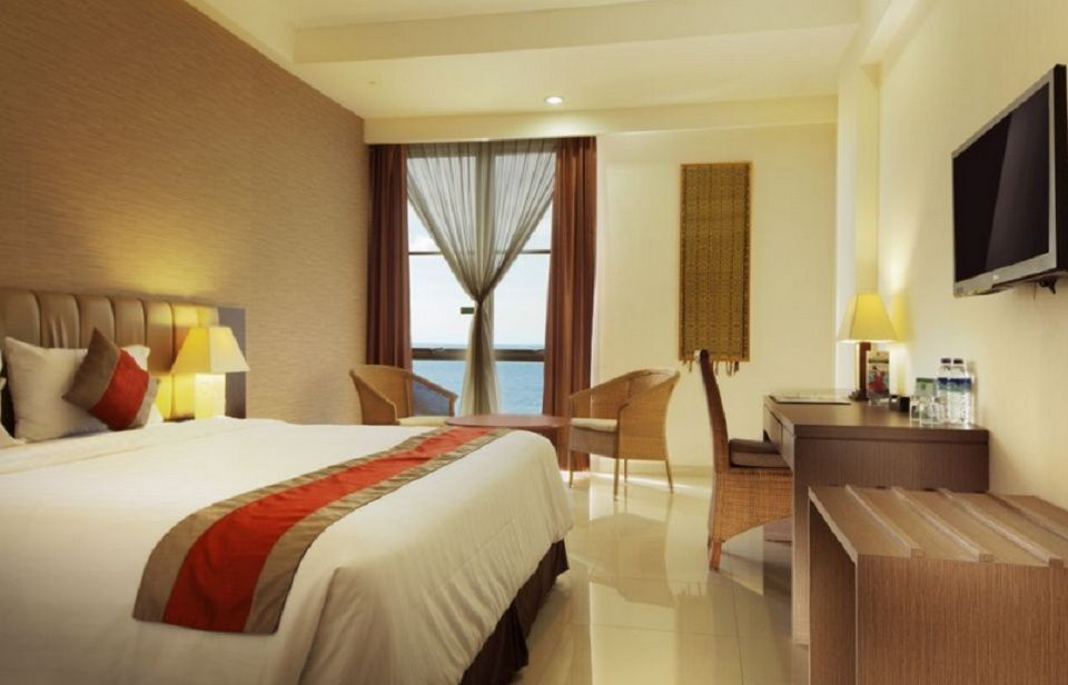 Exterior & Views 3, Hotel On The Rock By Prasanthi Sea View, Kupang