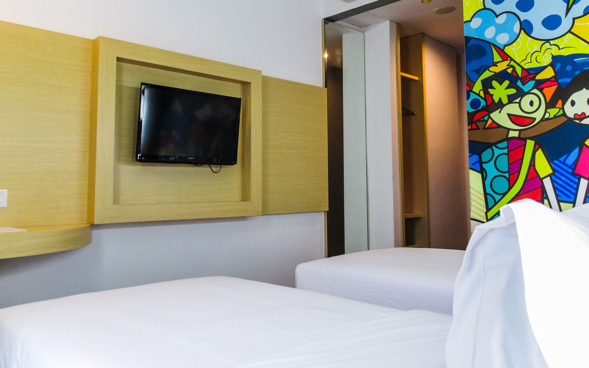 Twin Standard Room - City View