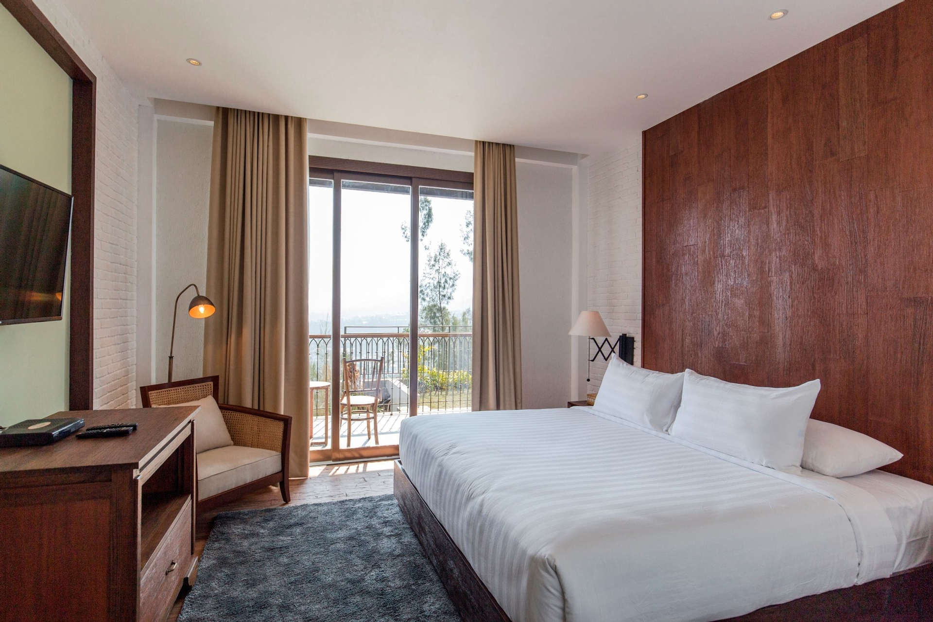 Kamar Deluks Double - Pemandangan Gunung