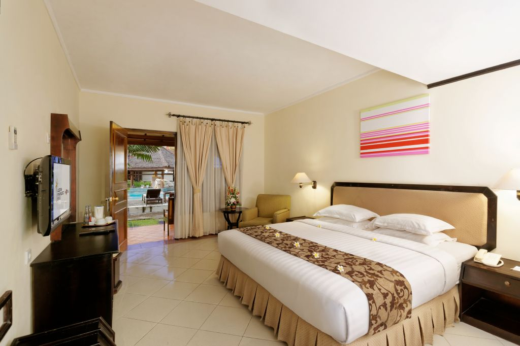 Kamar Deluks Double - Pemandangan Kolam Renang