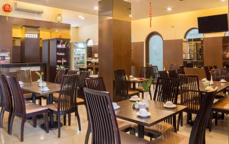 Food & Drinks, The Palace Inn, Medan