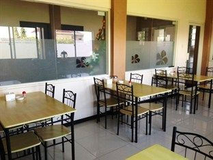 Food & Drinks, Hotel Kemuning Surabaya (tutup permanen), Surabaya