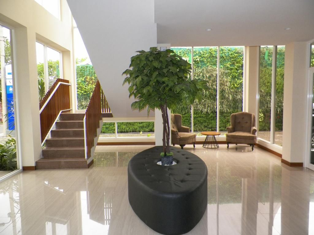 Public Area 2, Aveon Express Hotel Yogyakarta by Daphna International, Yogyakarta