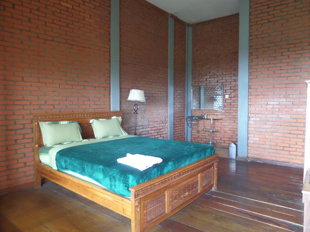 Kamar Deluks Double atau Ranjang Lain