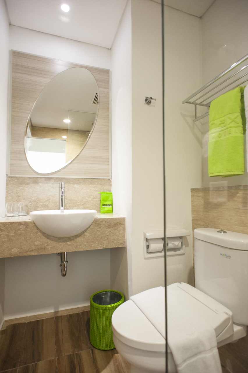 Bathroom 23