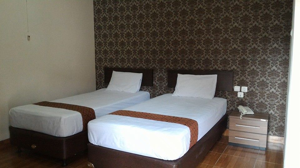 Bedroom 3, The Tiara Hotel & Resort, Banyumas