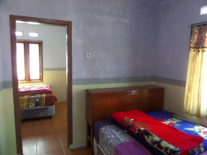 Bedroom 2, YOG Bromo Homestay, Probolinggo
