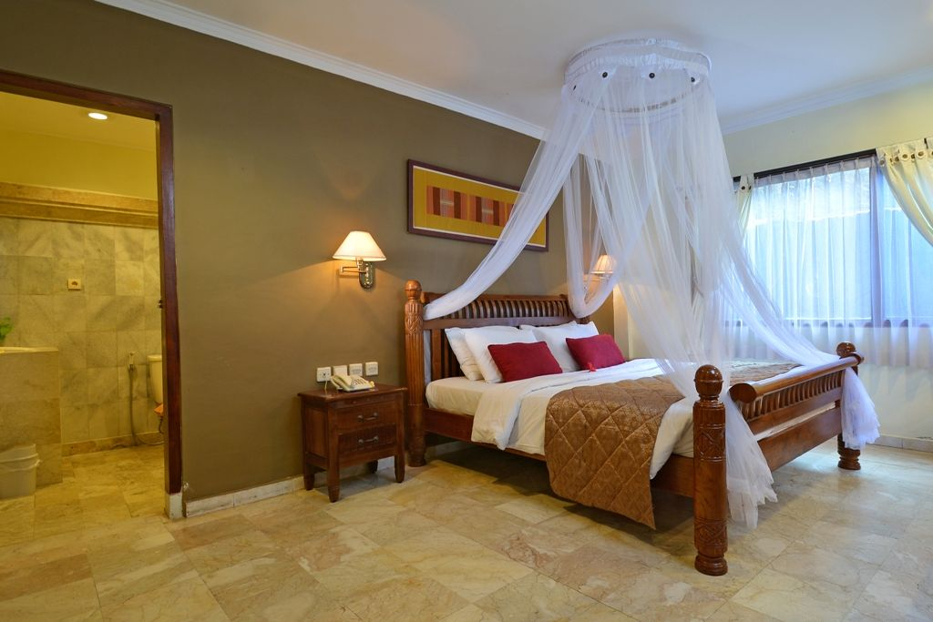 Kamar dengan Ranjang Double - Pemandangan Kolam Renang