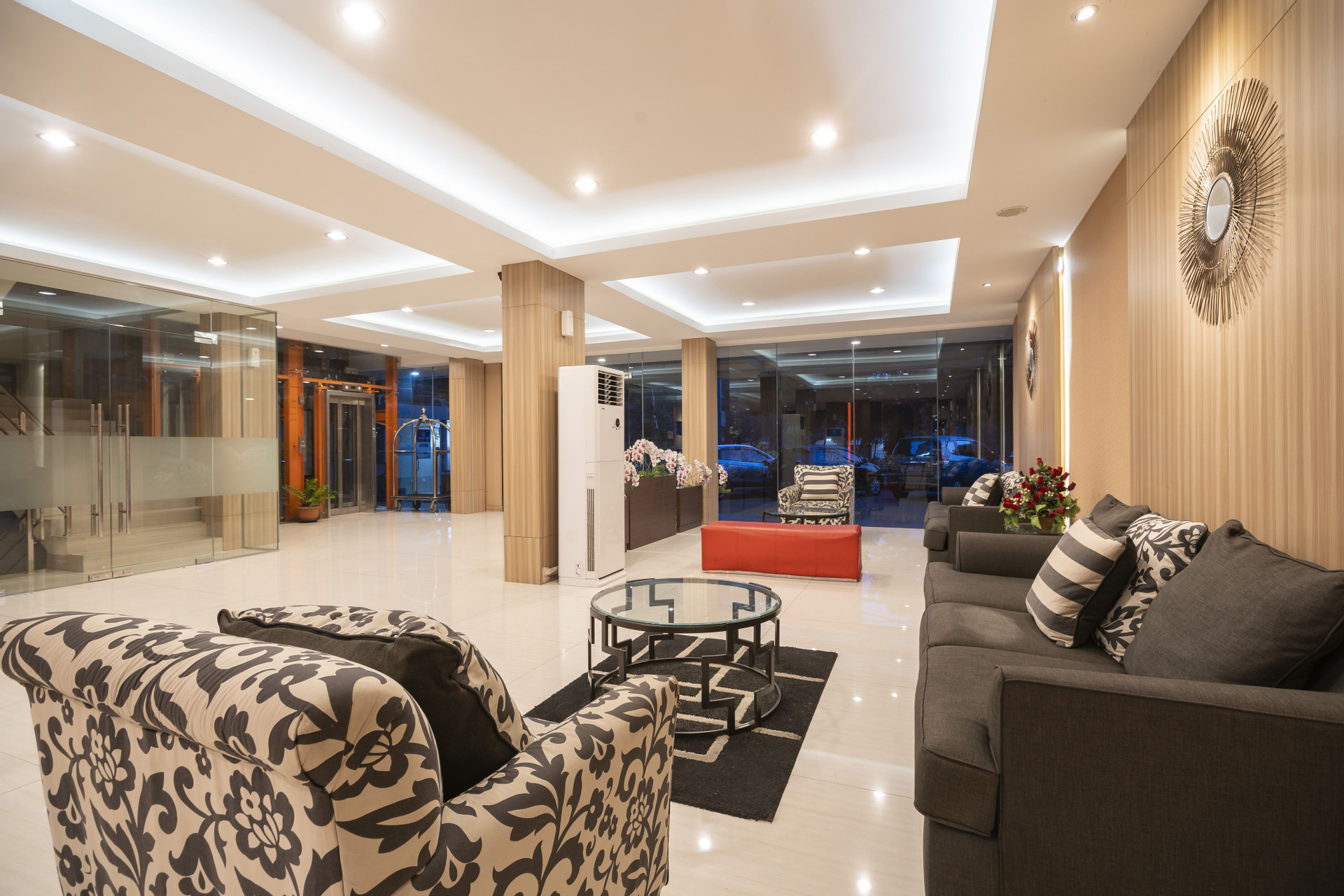 Public Area 4, The Gloria Suites Grogol, Jakarta Barat