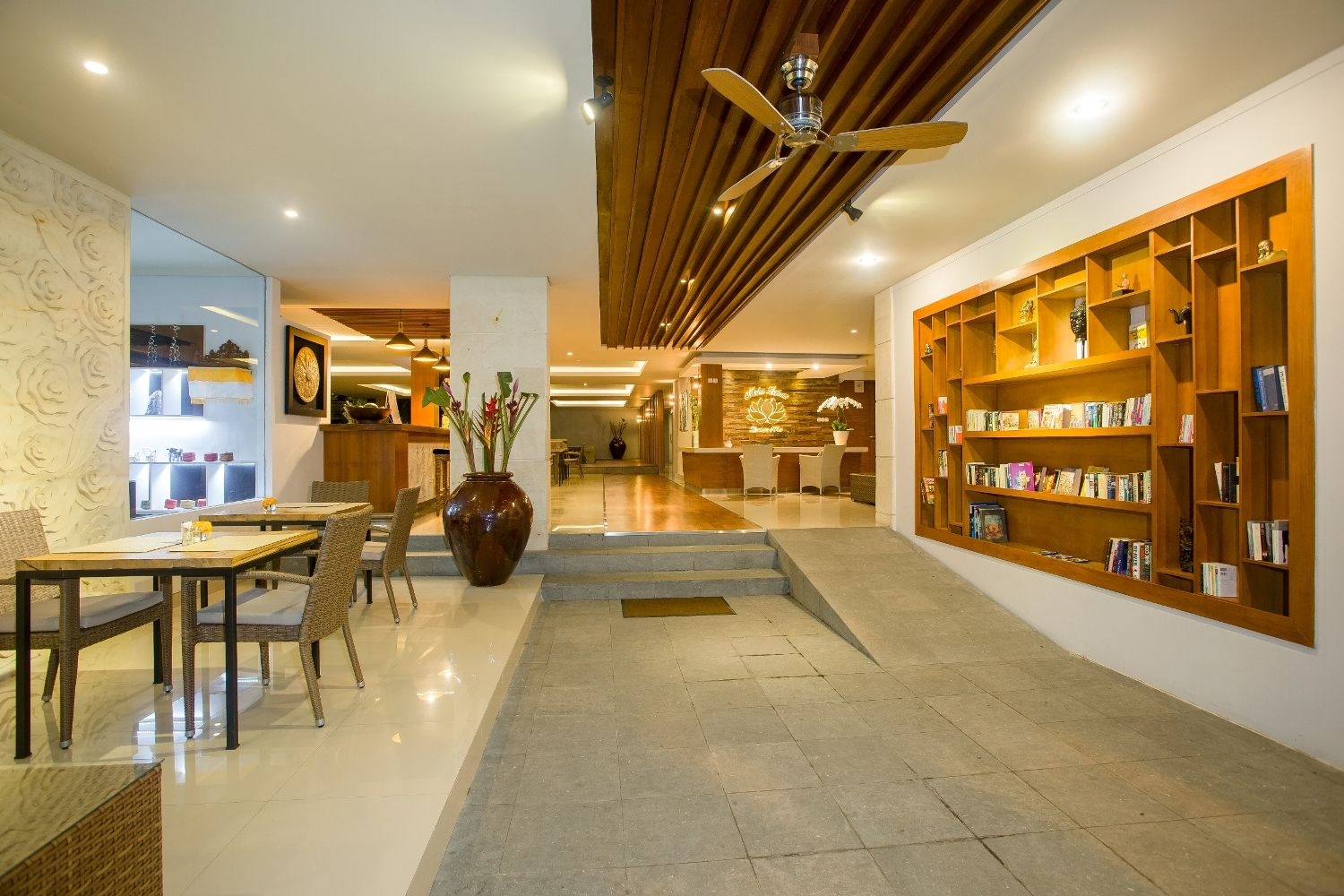 Public Area 5, Maha Laksmi Boutique Hotel, Denpasar
