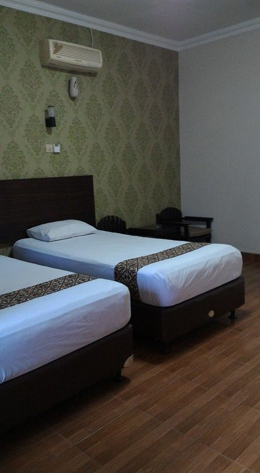 Bedroom 2, The Tiara Hotel & Resort, Banyumas