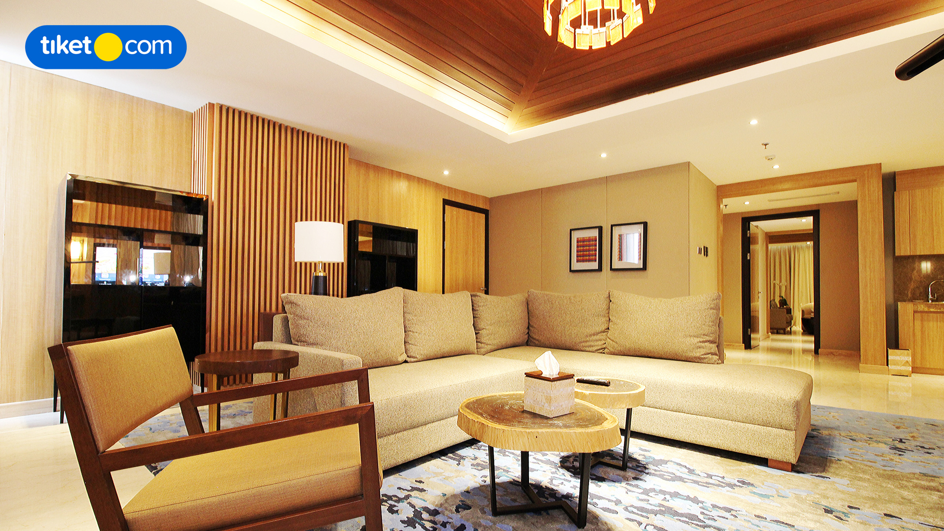 Living Area 2