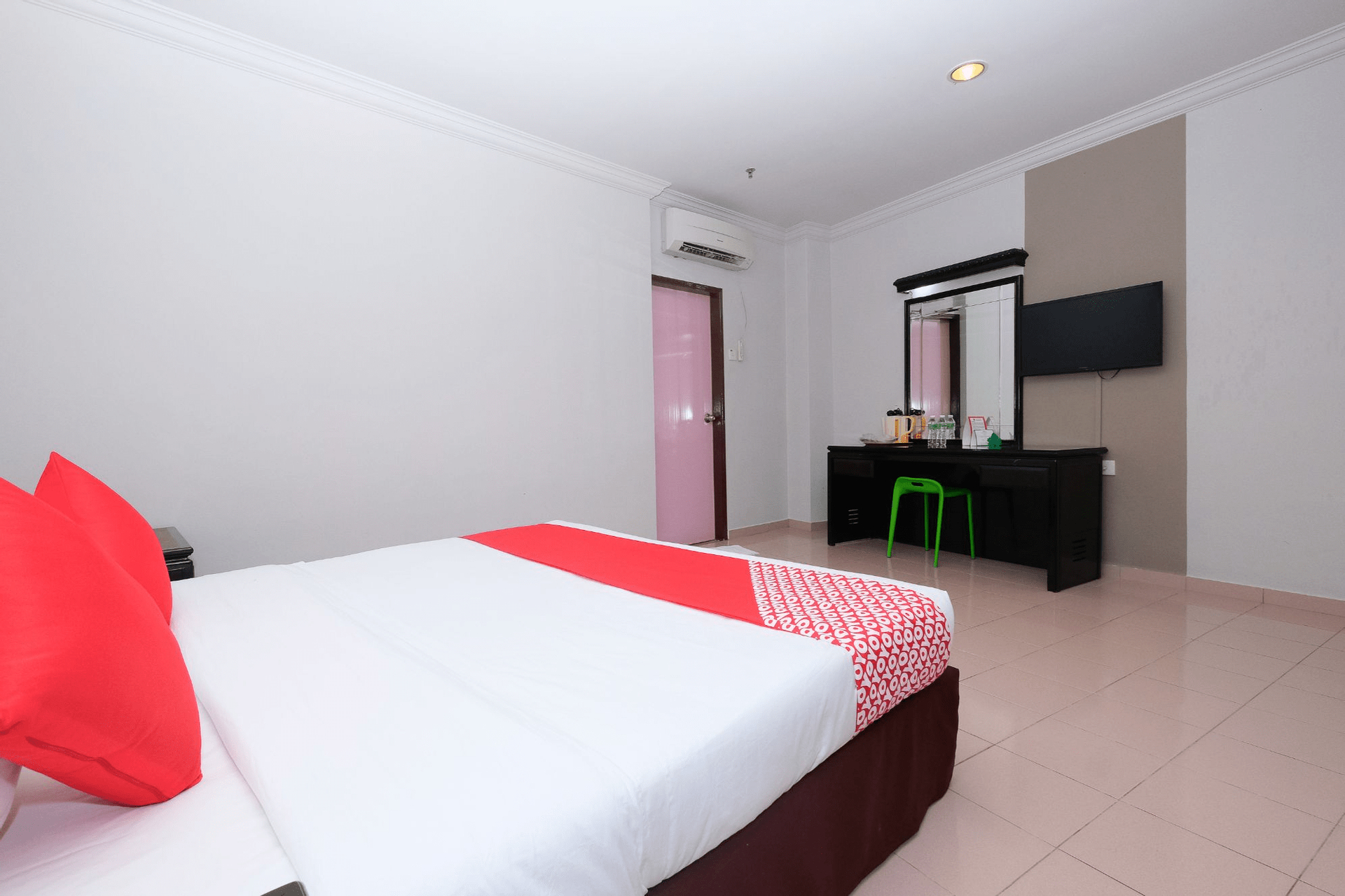 Bed 8