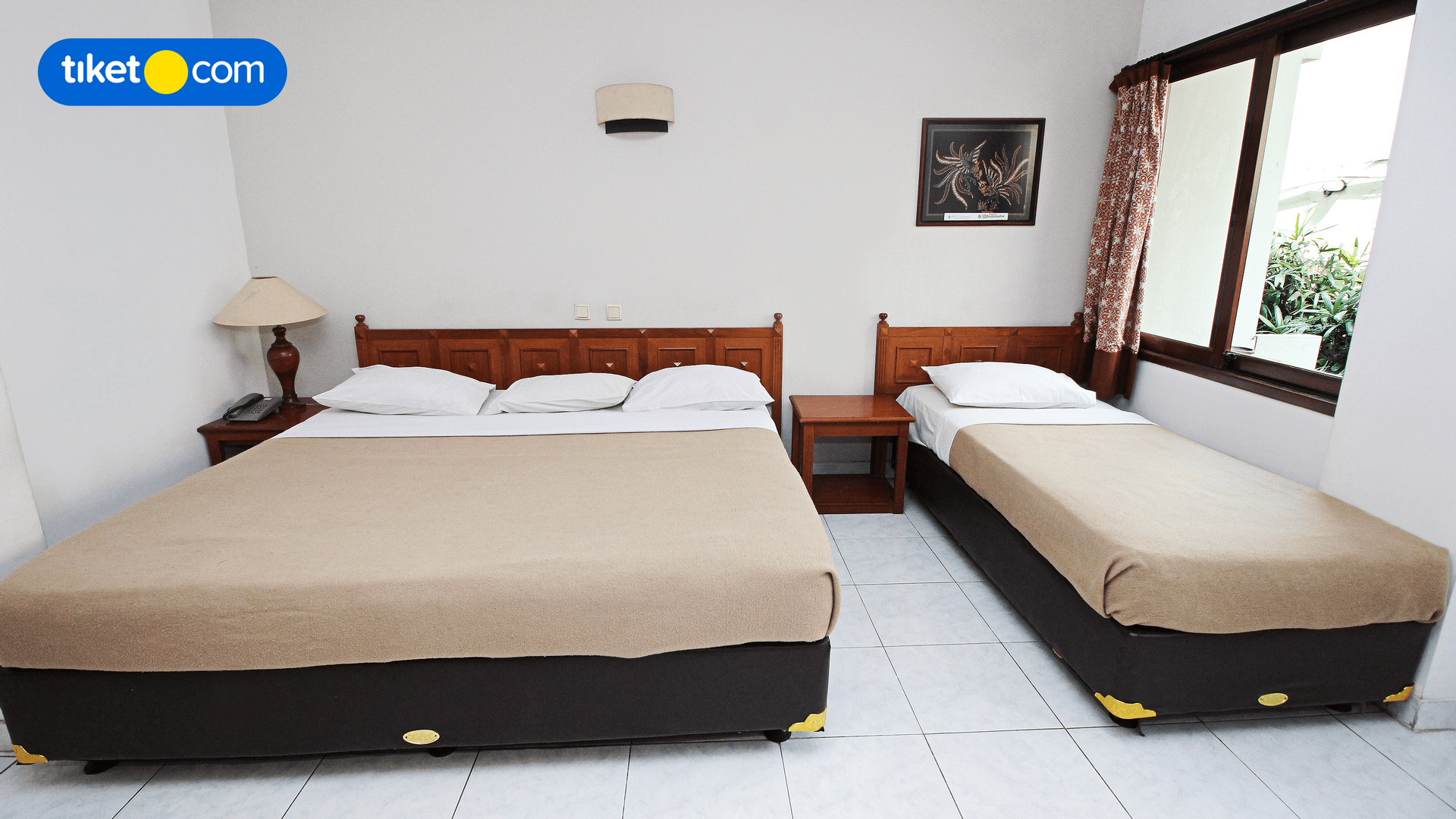 Kamar Keluarga Single atau Ranjang Lain