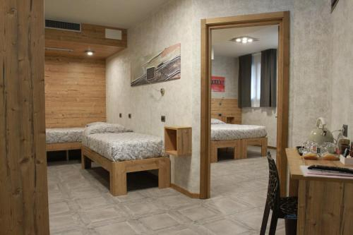 Bedroom, Bed & Rooms , Apartments Corte Rossa, Sondrio