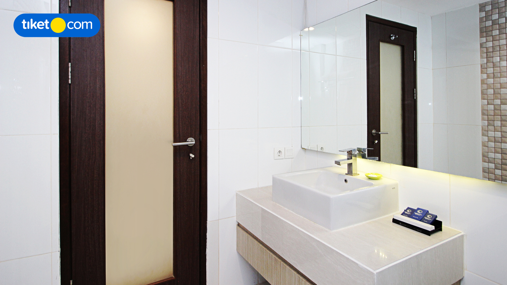 Bathroom 7