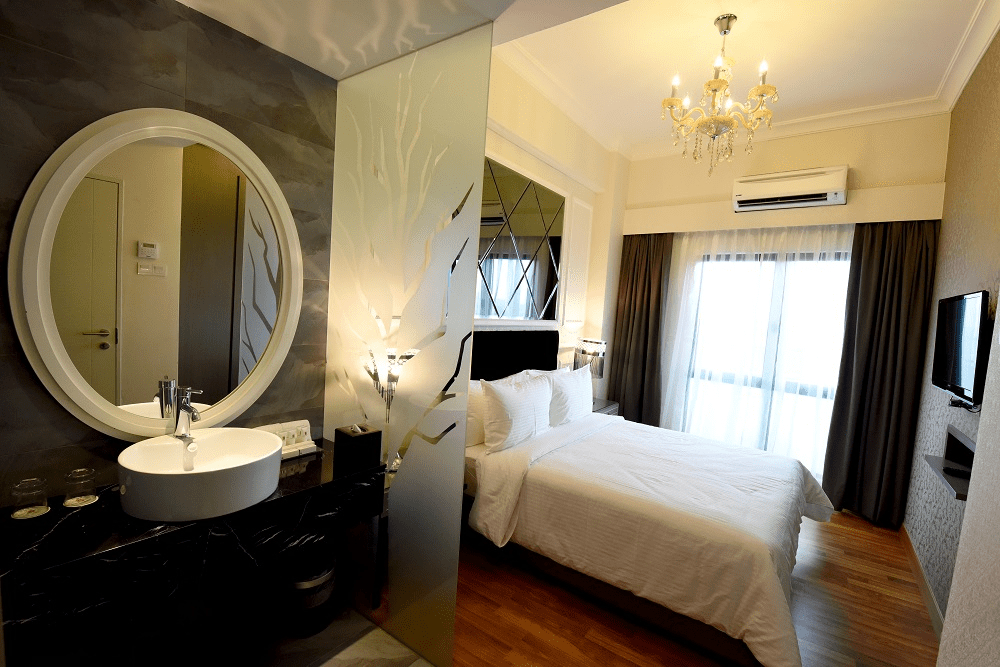 Suite Junior Single atau Ranjang Lain - Pemandangan Kota