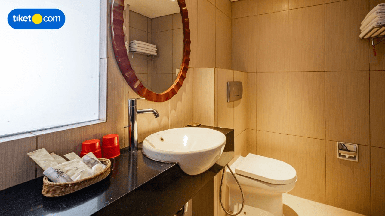 Bathroom 3