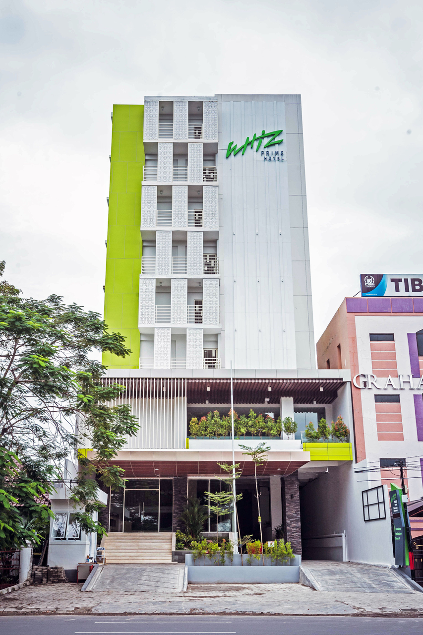 Exterior & Views 1, Whiz Prime Hotel Sudirman Makassar, Makassar