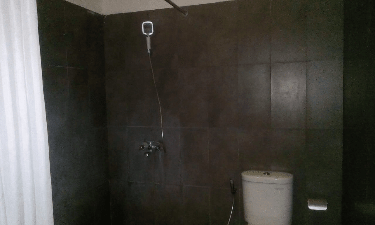 Bathroom 4