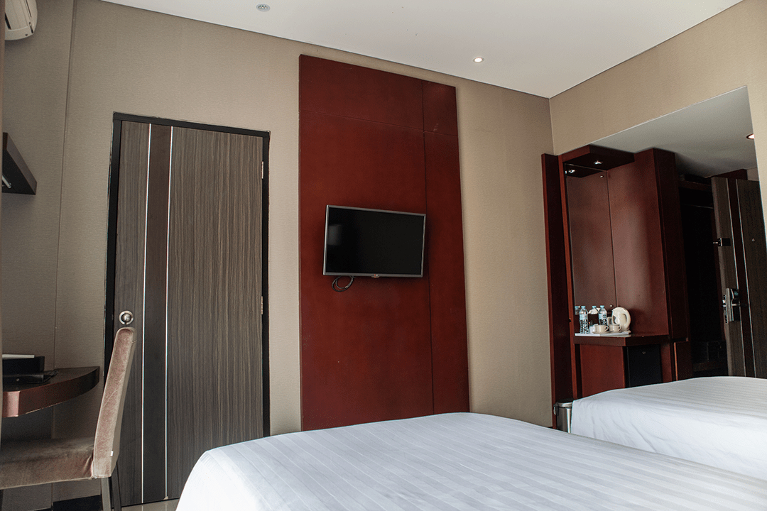 Bed 8
