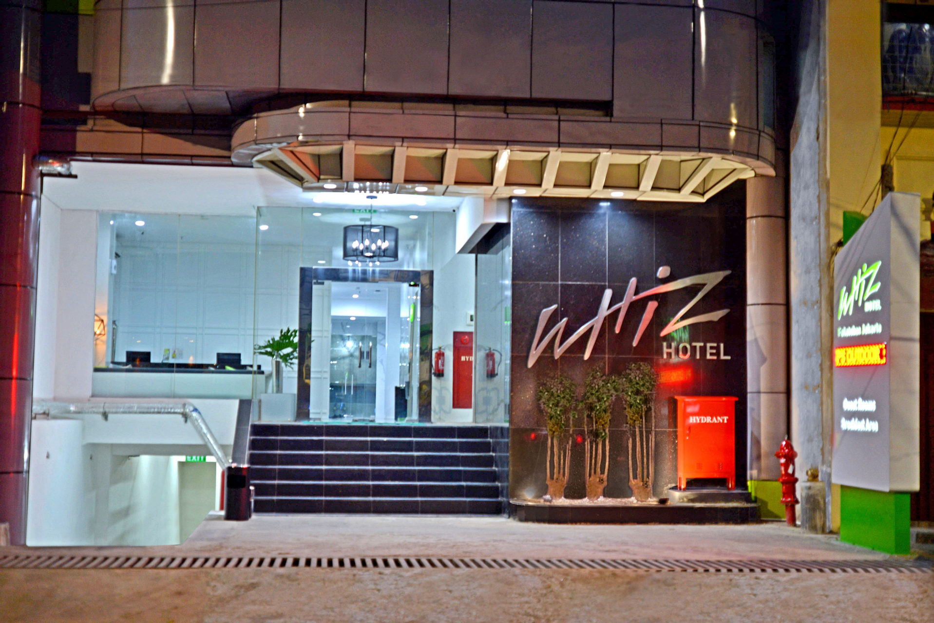 Exterior & Views 2, Whiz Hotel Falatehan Jakarta, Jakarta Selatan