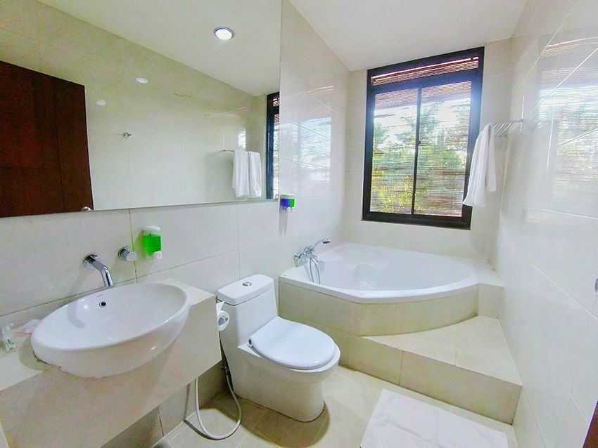 Bathroom 4