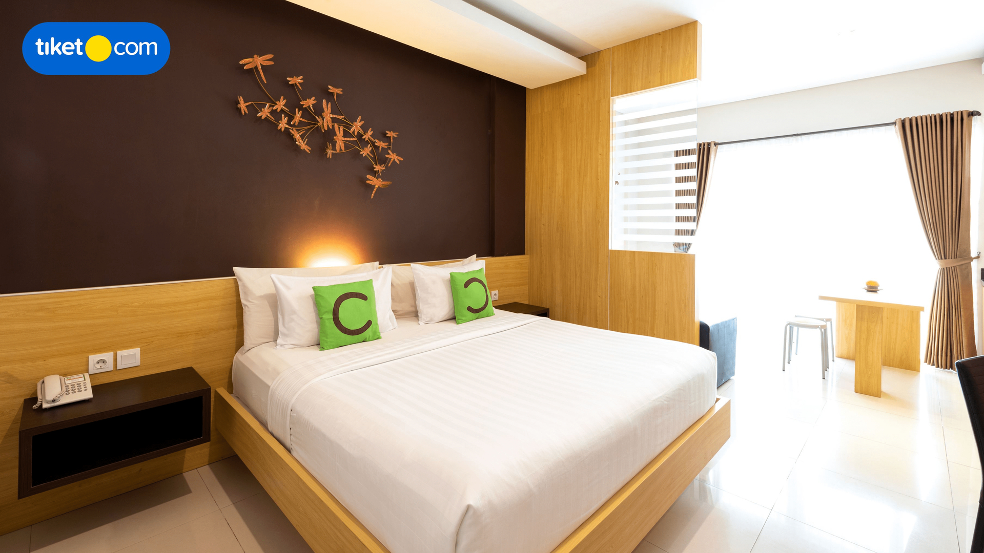 Suite Double atau Ranjang Lain - Pemandangan Kolam Renang
