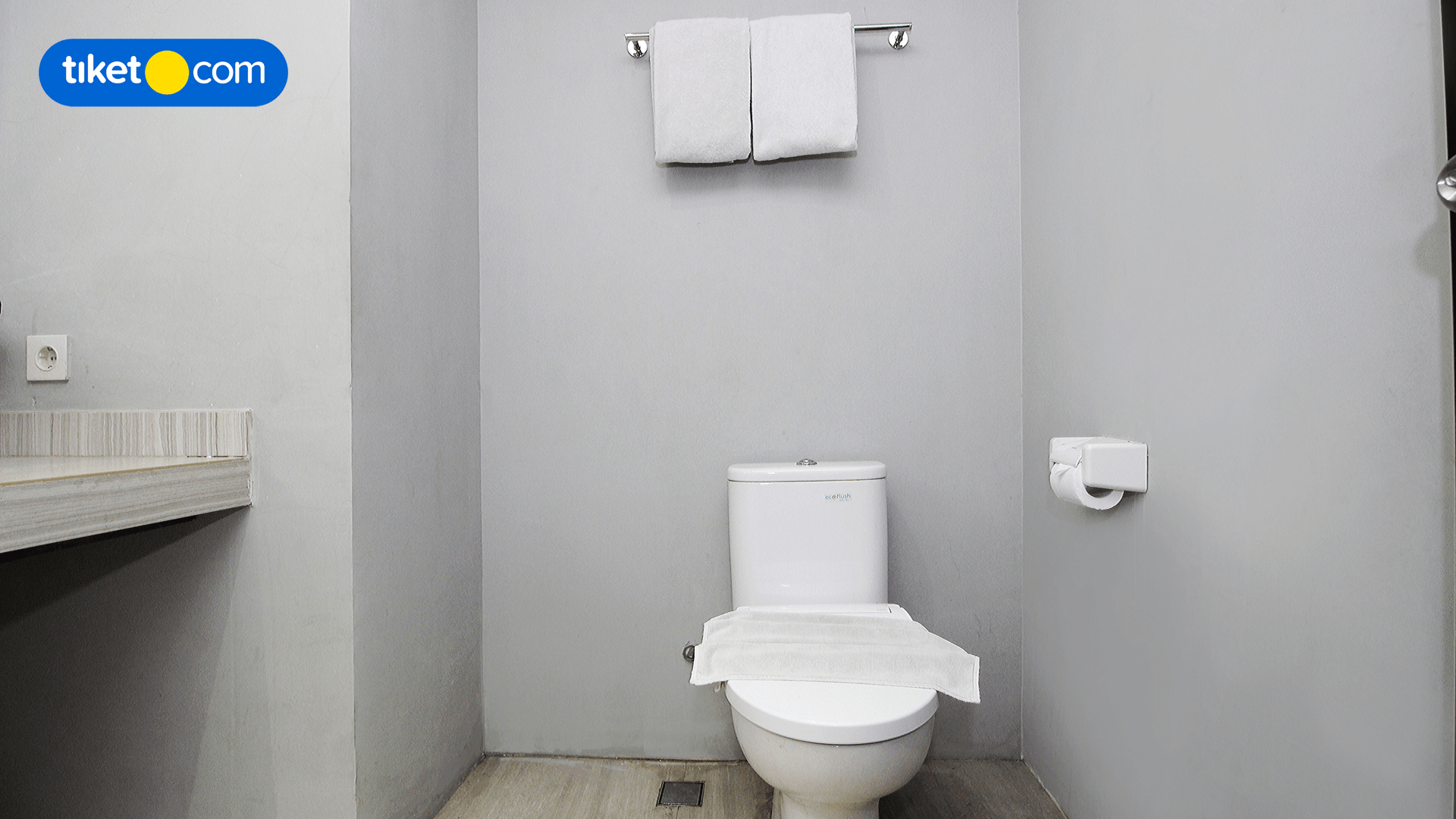 Bathroom 19