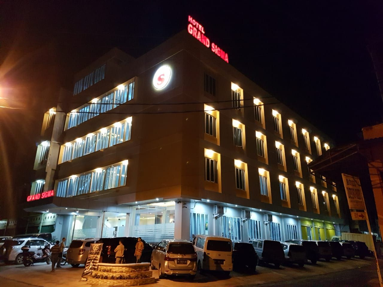 Hotel Grand Sigma, Lahat