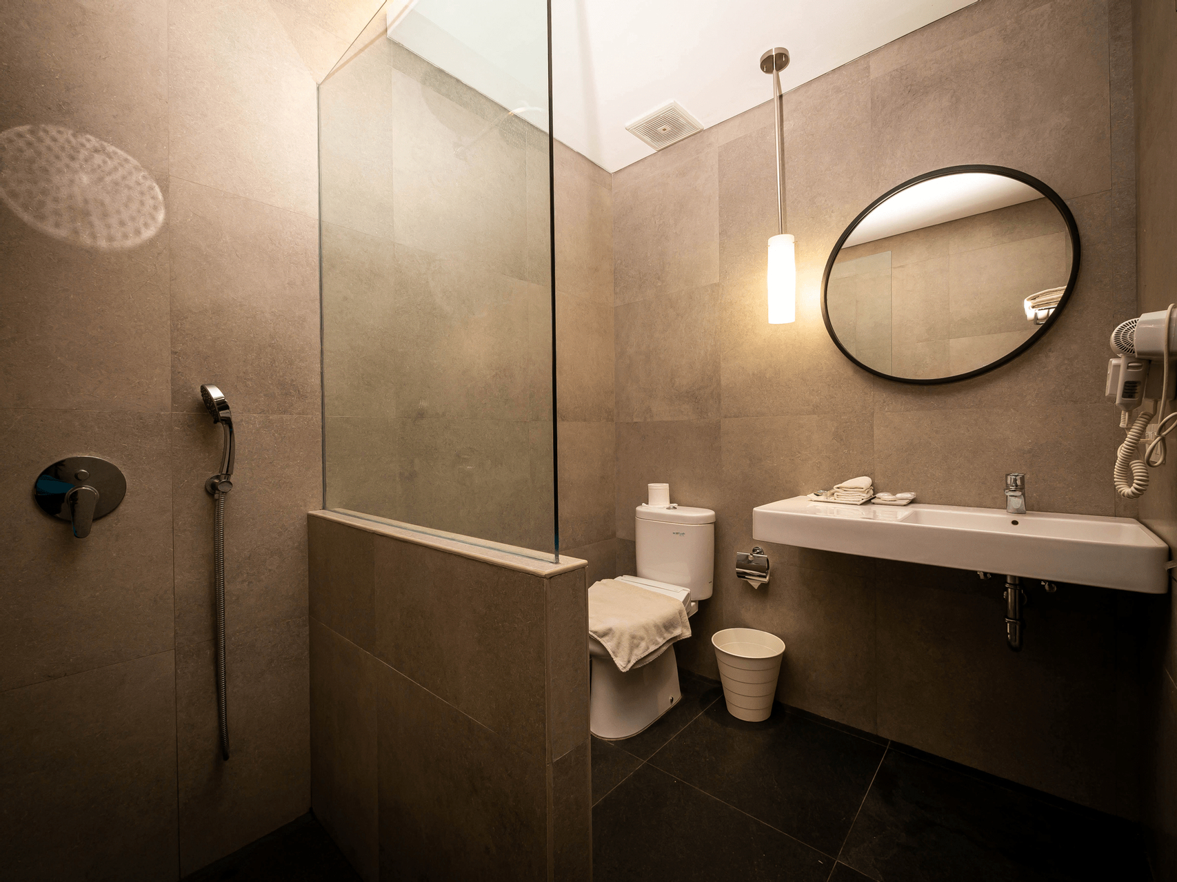 Bathroom 4