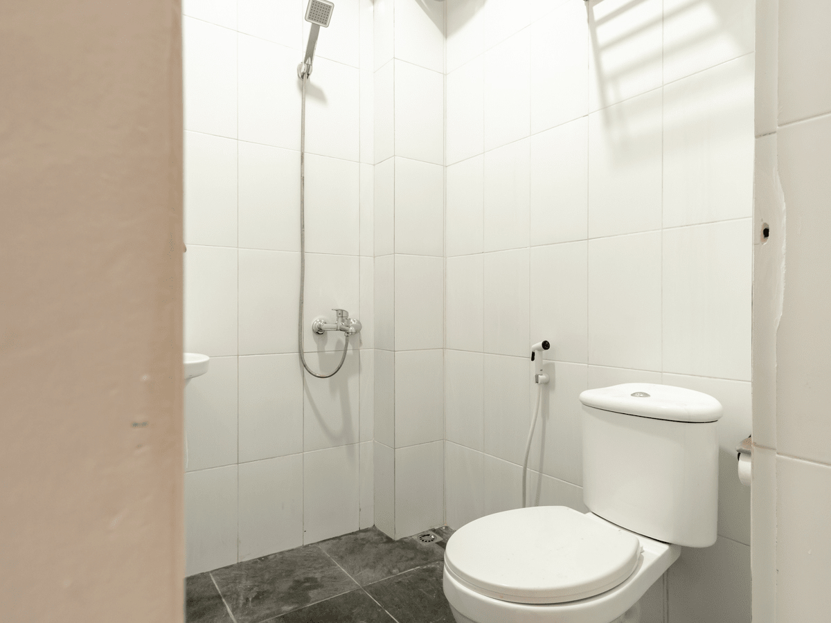 Bathroom 7