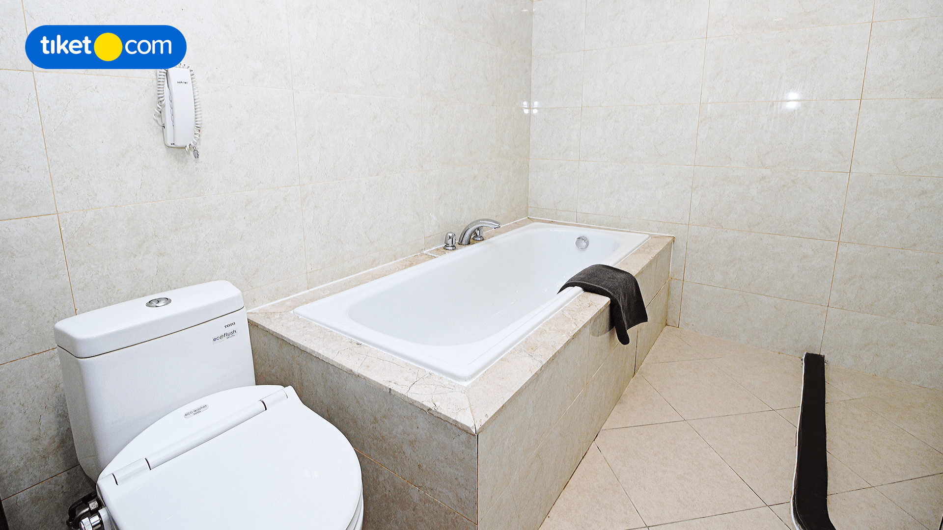 Bathroom 21