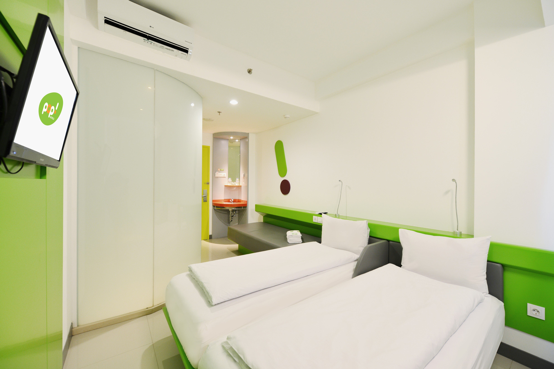 Kamar dengan Ranjang Double atau Twin