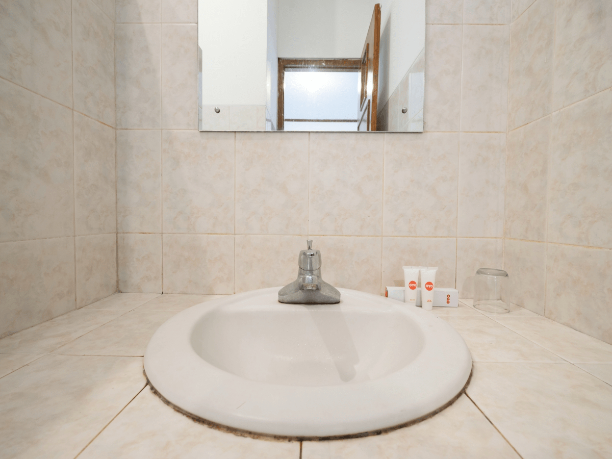 Bathroom 15