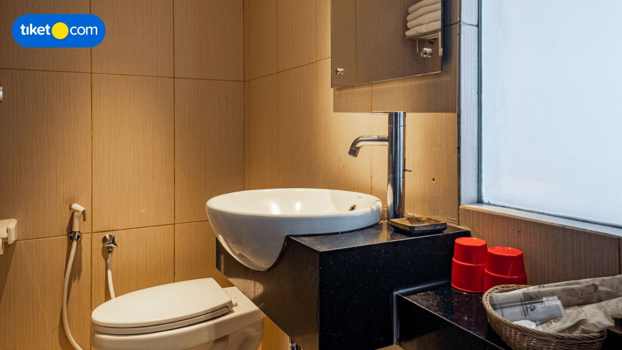 Bathroom 4