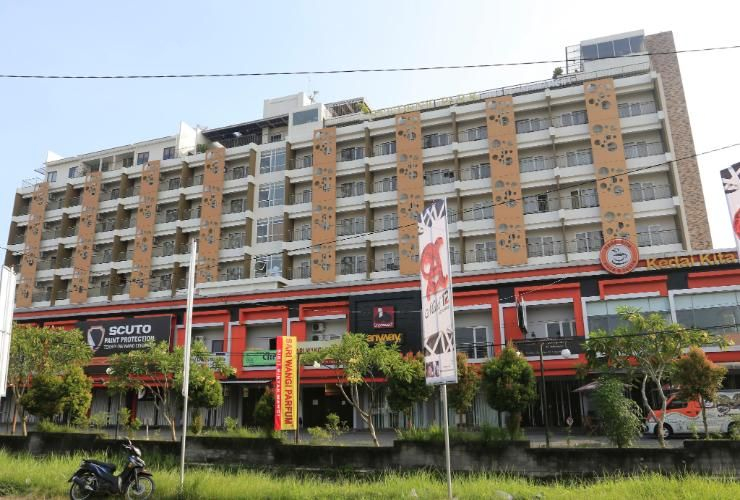 Exterior & Views 1, Student Park Hotel, Yogyakarta