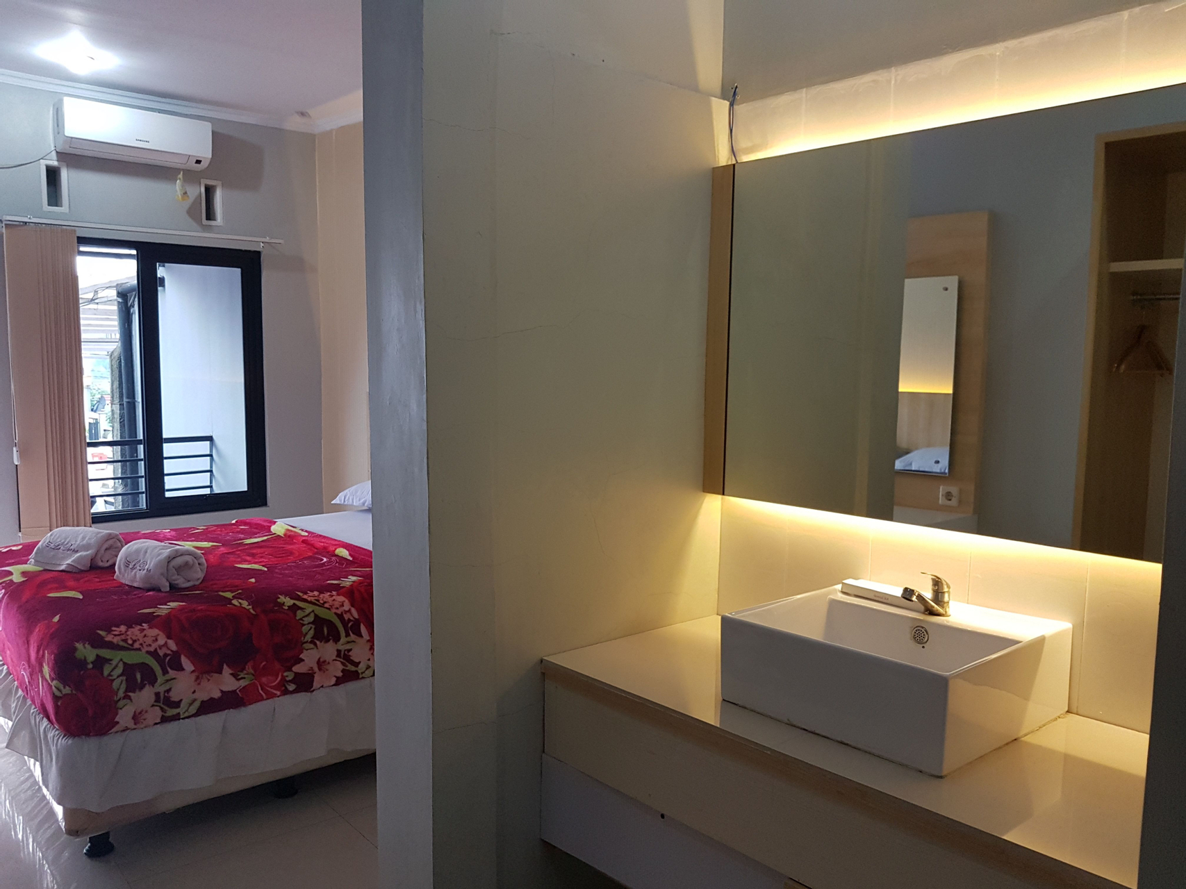 Bedroom 5, la derra hotel, Purwakarta