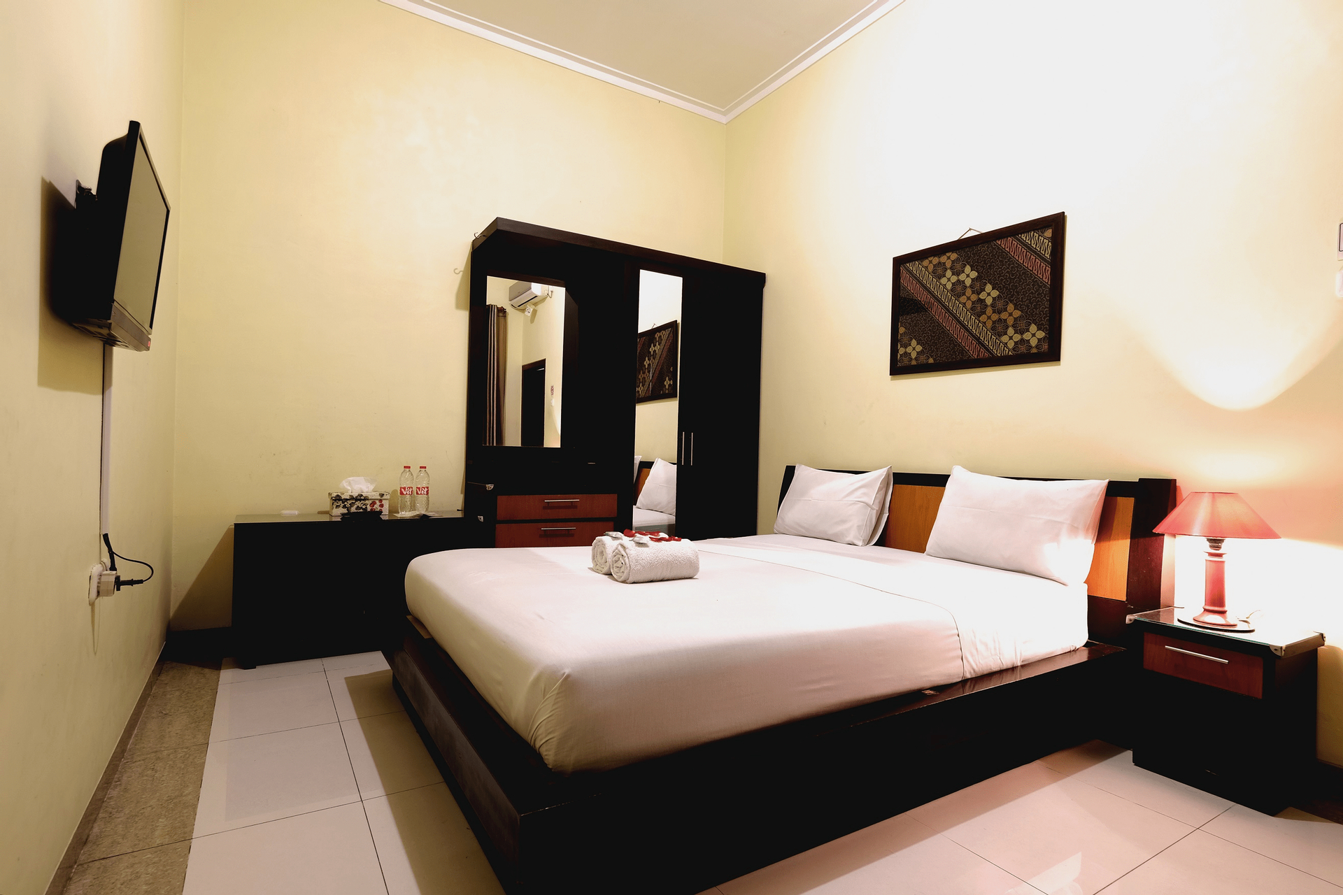Kamar Deluks Double atau Ranjang Lain