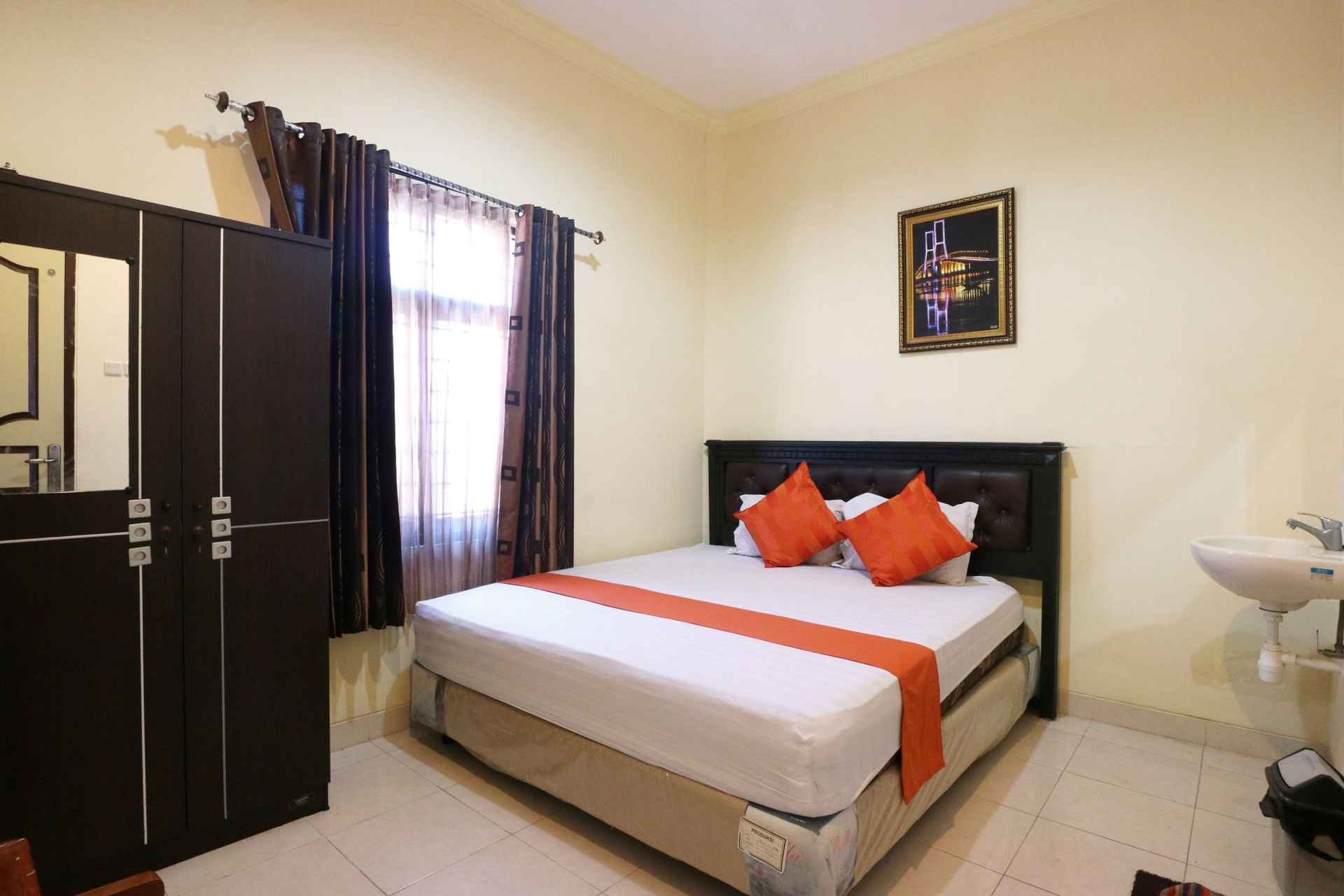 Bedroom 1, Hotel Syariah Walisongo, Surabaya