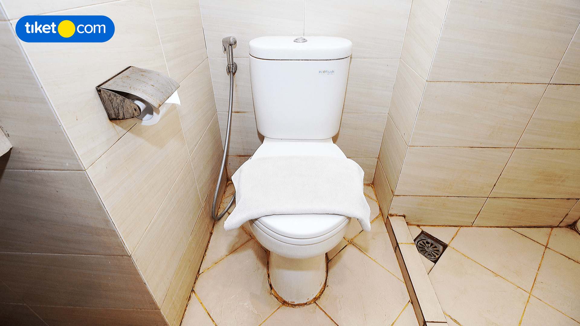 Bathroom 14