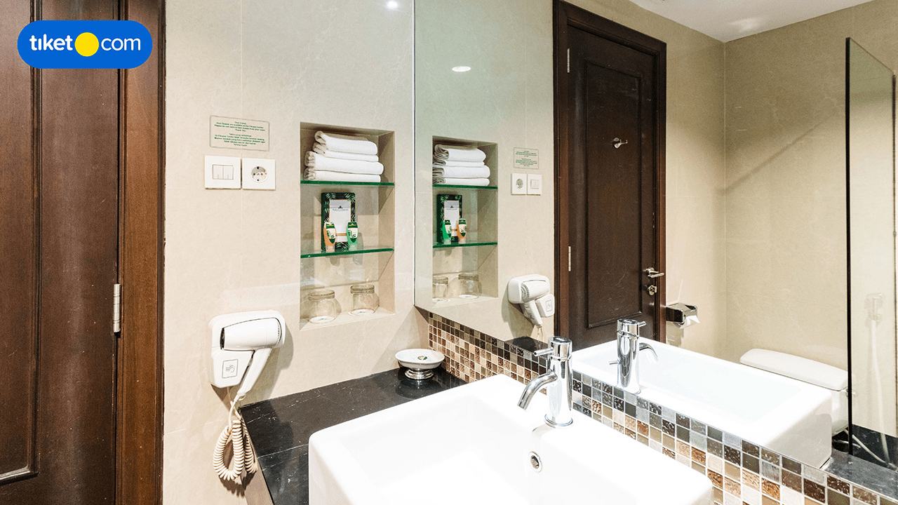 Bathroom 2