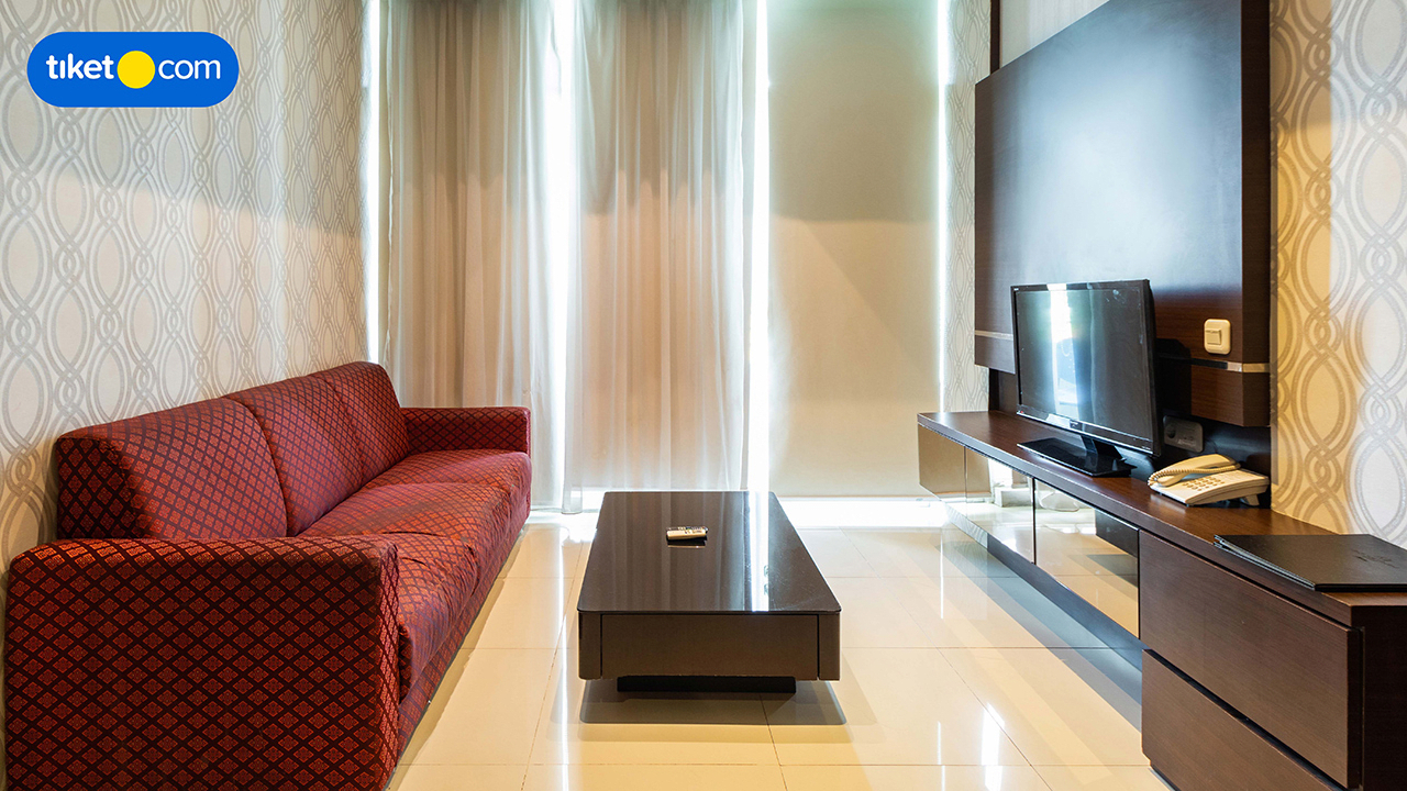 Living Area 2