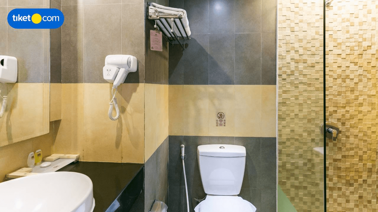 Bathroom 4